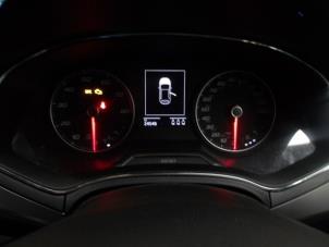 Seat Ibiza V 1.0 MPI 12V Épave (2019, Métallisé, Gris argenté)