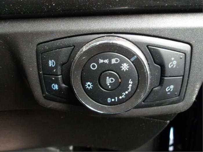 Ford Mondeo V Wagon 2.0 Hybrid 16V Samochód złomowany (2021, Niebieski)