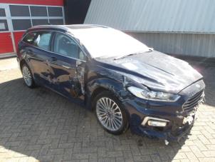 Ford Mondeo V Wagon 2.0 Hybrid 16V Samochód złomowany (2021, Niebieski)