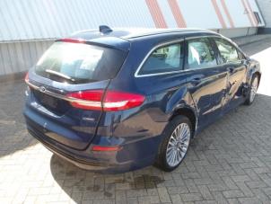 Ford Mondeo V Wagon 2.0 Hybrid 16V Samochód złomowany (2021, Niebieski)