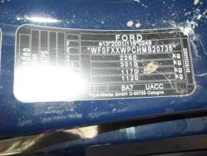 Ford Mondeo V Wagon 2.0 Hybrid 16V Samochód złomowany (2021, Niebieski)