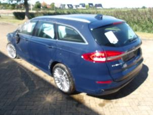 Ford Mondeo V Wagon 2.0 Hybrid 16V Samochód złomowany (2021, Niebieski)