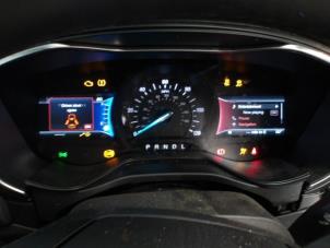 Ford Mondeo V Wagon 2.0 Hybrid 16V Samochód złomowany (2021, Niebieski)