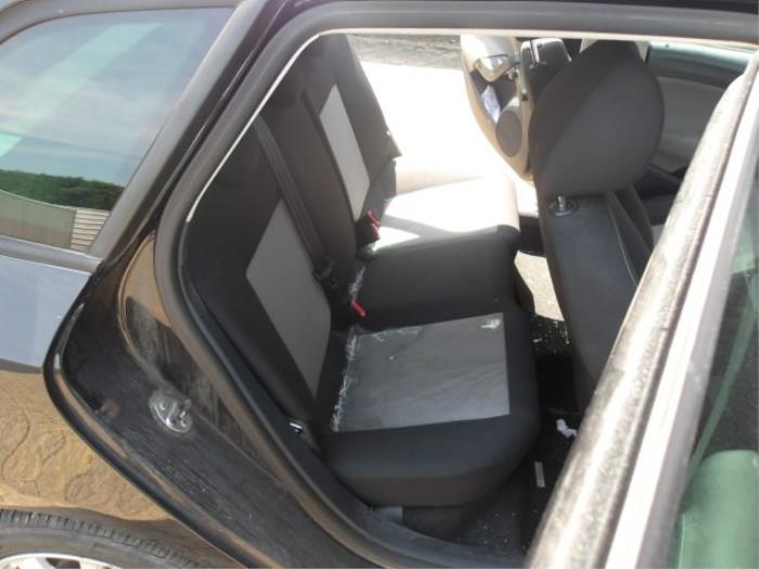 Seat Ibiza ST 1.2 TDI Ecomotive Schrottauto (2012, Metallic, Schwarz)