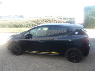 Renault Clio IV 1.6 Turbo 16V RS 200 EDC Épave (2016, Métallisé, Noir, Jaune, Gris)