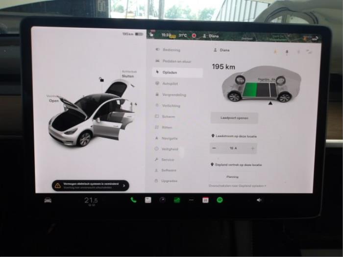 Tesla Model Y EV 4x4 Salvage vehicle (2021, Metallic, White)