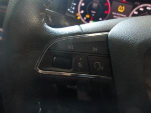 Seat Arona 1.0 TSI 12V Épave (2019, Métallisé, Noir)