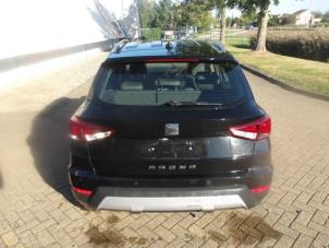 Seat Arona 1.0 TSI 12V Épave (2019, Métallisé, Noir)