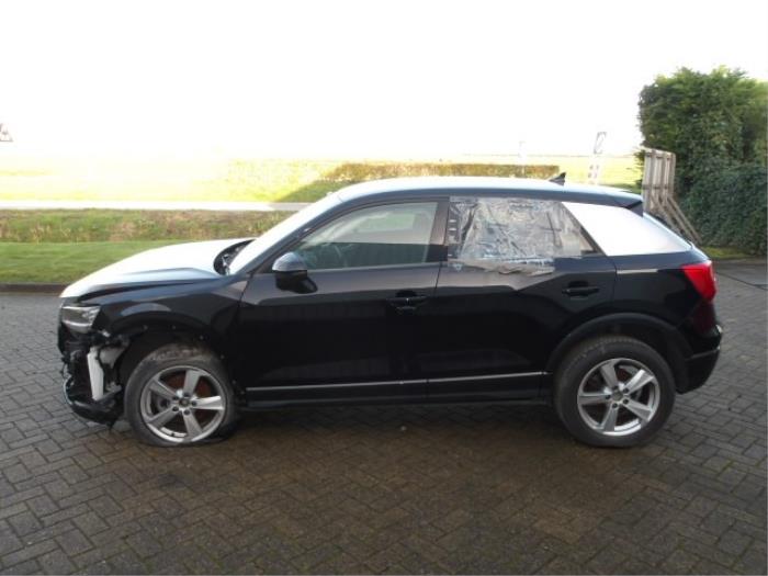 Audi Q2 1.6 30 TDI 16V Épave (2020, Noir, Gris)