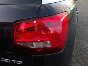 Audi Q2 1.6 30 TDI 16V Épave (2020, Noir, Gris)