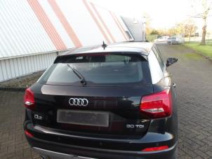 Audi Q2 1.6 30 TDI 16V Épave (2020, Noir, Gris)