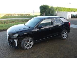 Audi Q2 1.6 30 TDI 16V Épave (2020, Noir, Gris)