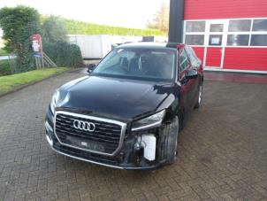 Audi Q2 1.6 30 TDI 16V Épave (2020, Noir, Gris)