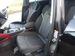 Audi Q2 1.6 30 TDI 16V Épave (2020, Noir, Gris)