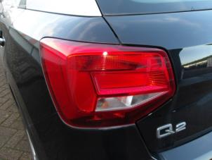 Audi Q2 1.6 30 TDI 16V Épave (2020, Noir, Gris)