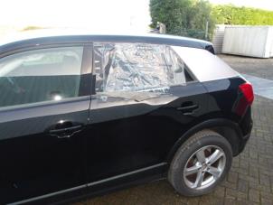 Audi Q2 1.6 30 TDI 16V Épave (2020, Noir, Gris)