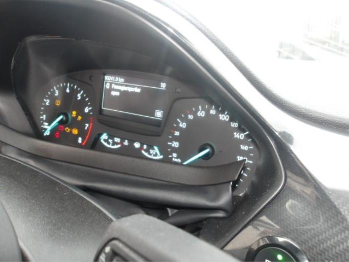 Ford Fiesta 7 1.0 EcoBoost 12V 100 Samochód złomowany (2018, Bialy, Rózowy)