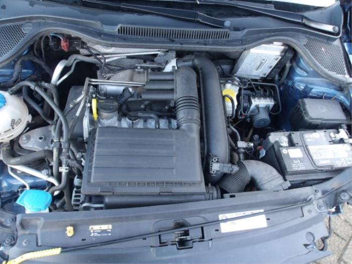 Volkswagen Polo V 1.2 TSI 16V BlueMotion Technology Salvage vehicle (2017, Metallic, Blue)