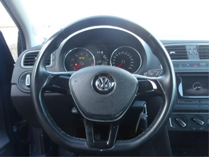 Volkswagen Polo V 1.2 TSI 16V BlueMotion Technology Samochód złomowany (2017, Metalik, Niebieski)