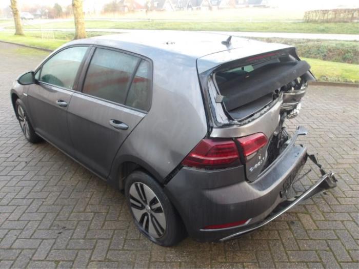Volkswagen Golf VII e-Golf Salvage vehicle (2017, Metallic, Silver grey, Gray)