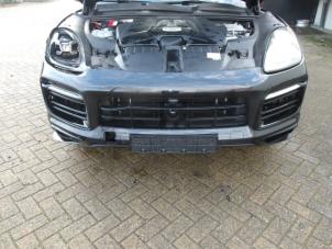 Porsche Cayenne III 3.0 V6 Turbo 24V E-Hybrid Épave (2022, Noir)