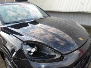 Porsche Cayenne III 3.0 V6 Turbo 24V E-Hybrid Épave (2022, Noir)