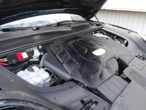 Porsche Cayenne III 3.0 V6 Turbo 24V E-Hybrid Épave (2022, Noir)