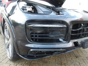 Porsche Cayenne III 3.0 V6 Turbo 24V E-Hybrid Épave (2022, Noir)
