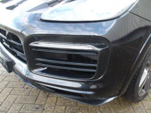 Porsche Cayenne III 3.0 V6 Turbo 24V E-Hybrid Épave (2022, Noir)