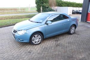 Volkswagen Eos 2.0 FSI 16V Samochód złomowany (2006, Metalik, Niebieski)