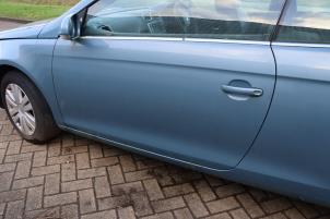 Volkswagen Eos 2.0 FSI 16V Samochód złomowany (2006, Metalik, Niebieski)