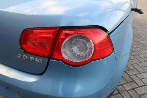 Volkswagen Eos 2.0 FSI 16V Samochód złomowany (2006, Metalik, Niebieski)