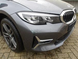 BMW 3 serie Touring 320i 2.0 TwinPower Turbo 16V Épave (2019, Métallisé, Gris argenté)
