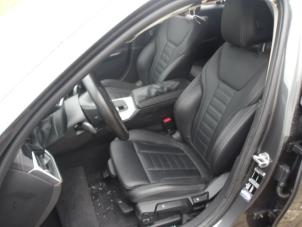 BMW 3 serie Touring 320i 2.0 TwinPower Turbo 16V Épave (2019, Métallisé, Gris argenté)