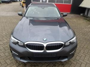BMW 3 serie Touring 320i 2.0 TwinPower Turbo 16V Épave (2019, Métallisé, Gris argenté)