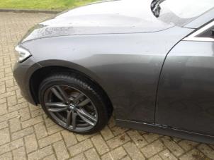 BMW 3 serie Touring 320i 2.0 TwinPower Turbo 16V Épave (2019, Métallisé, Gris argenté)