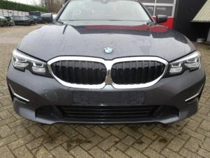BMW 3 serie Touring 320i 2.0 TwinPower Turbo 16V Épave (2019, Métallisé, Gris argenté)