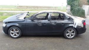 Audi A4 1.8 TFSI 16V Épave (2013, Métallisé, Noir)
