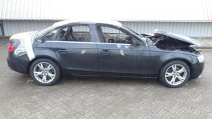 Audi A4 1.8 TFSI 16V Épave (2013, Métallisé, Noir)