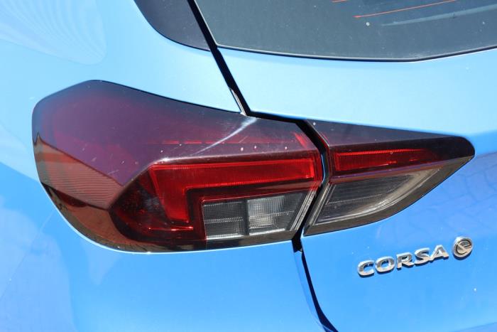 Opel Corsa F Electric 50kWh Épave (2023, Métallisé, Bleu)