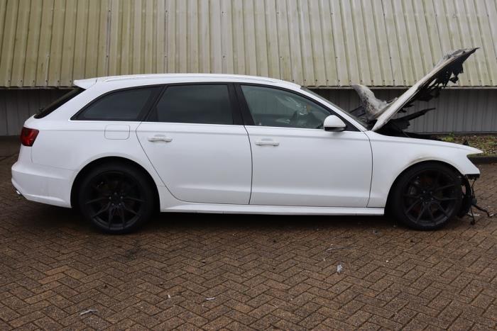 Audi A6 Avant 3.0 TDI V6 24V Quattro Vehículo de desguace (2018, Blanco)