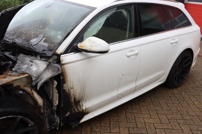 Audi A6 Avant 3.0 TDI V6 24V Quattro Vehículo de desguace (2018, Blanco)