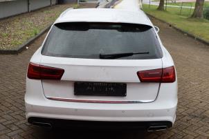 Audi A6 Avant 3.0 TDI V6 24V Quattro Vehículo de desguace (2018, Blanco)