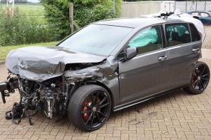 Volkswagen Golf VII 2.0 R 4Motion 16V Épave (2019, Métallisé, Gris argenté)