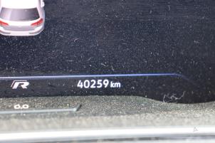 Volkswagen Golf VII 2.0 R 4Motion 16V Épave (2019, Métallisé, Gris argenté)