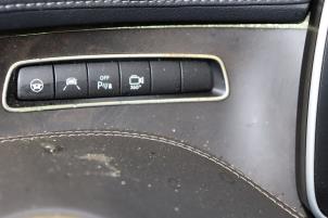 Mercedes S AMG 5.5 S-63 AMG V8 32V Biturbo 4-Matic Épave (2016, Gris)