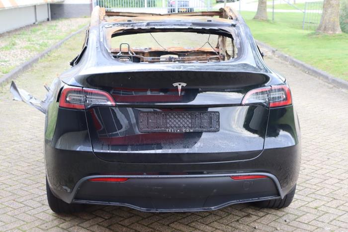 Tesla Model Y RWD Salvage vehicle (2023, Black)