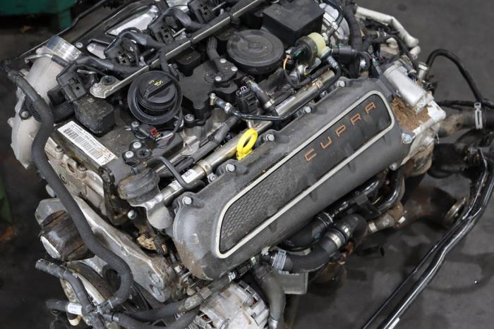 Cupra Formentor 2.5 VZ5 16V 4Drive Épave (2022, Métallisé, Noir)