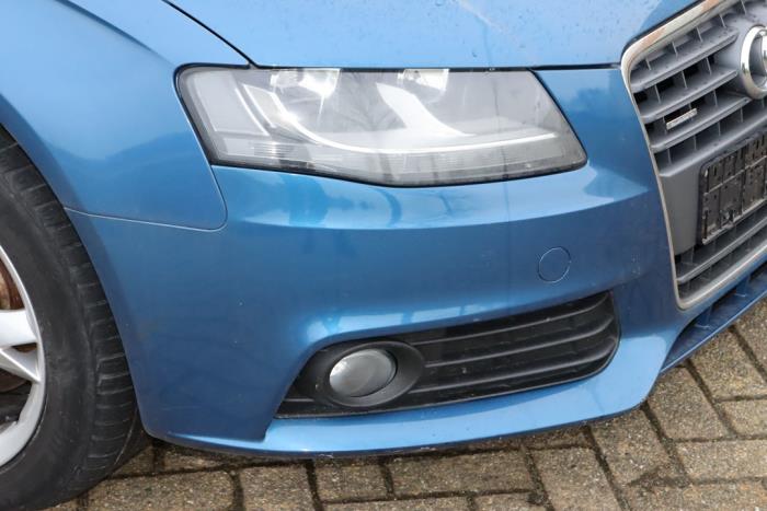 Audi A4 Avant 2.0 TFSI 16V Quattro Schrottauto (2010, Blau)