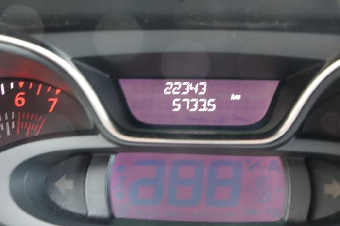Renault Captur I 1.3 TCE 150 16V Épave (2019, Orange)